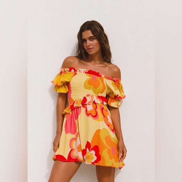 Sabo Skirt Dresses & Skirts - NWT SABO Jaden Off Shoulder‎ Yellow Floral Smocked Mini Dress XS Vacation Resort